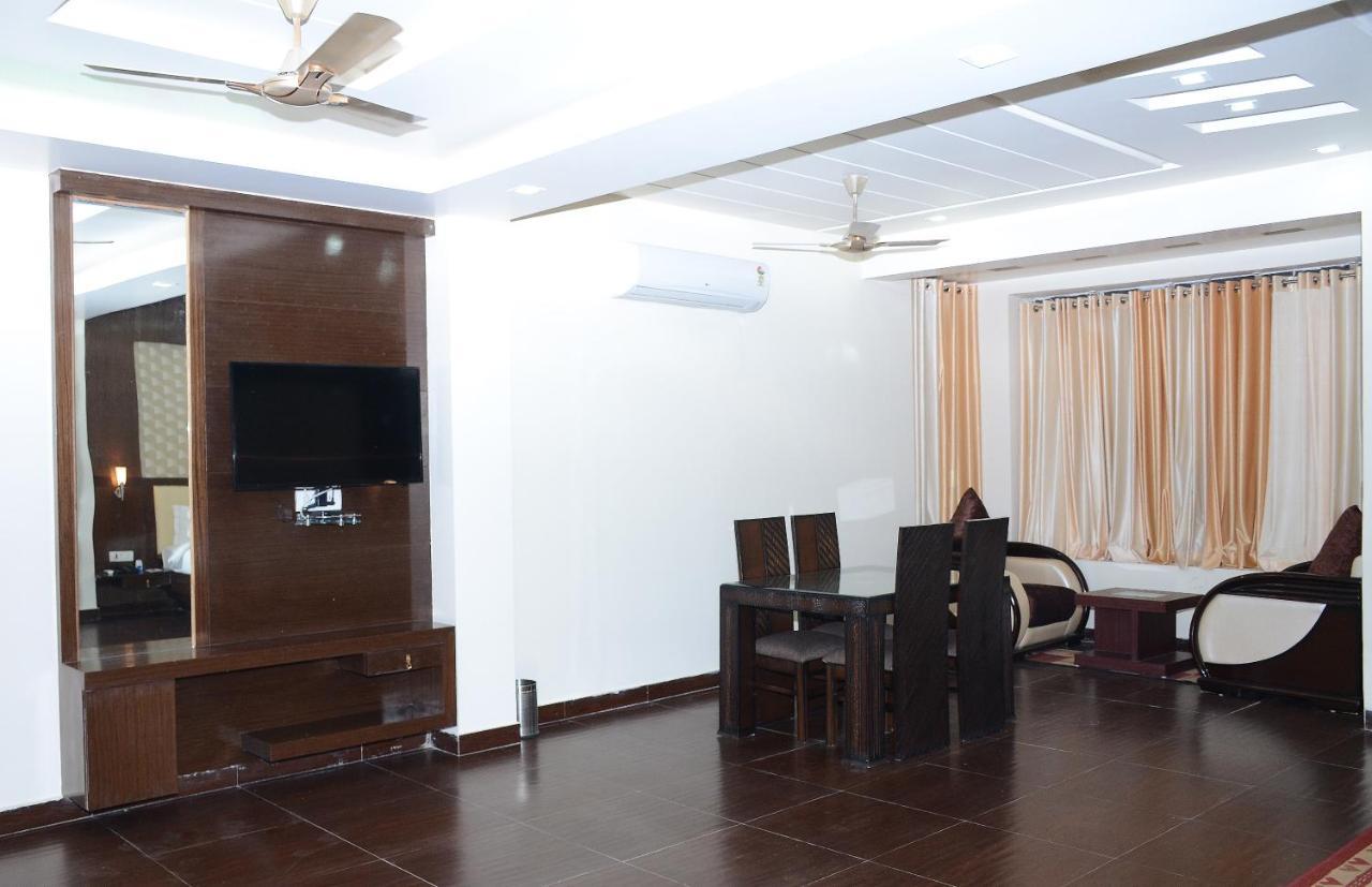 Buxar Vaishnavi Clarks Inn מראה חיצוני תמונה
