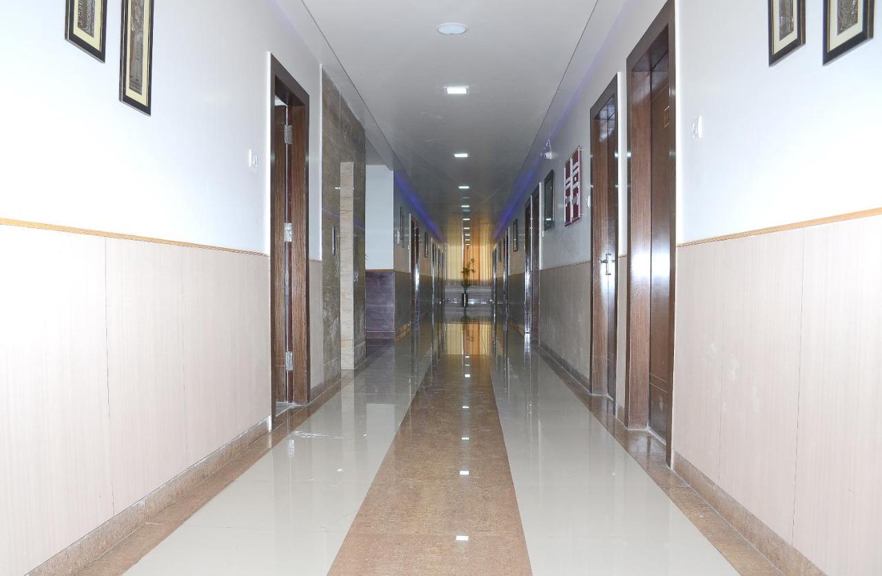 Buxar Vaishnavi Clarks Inn מראה חיצוני תמונה