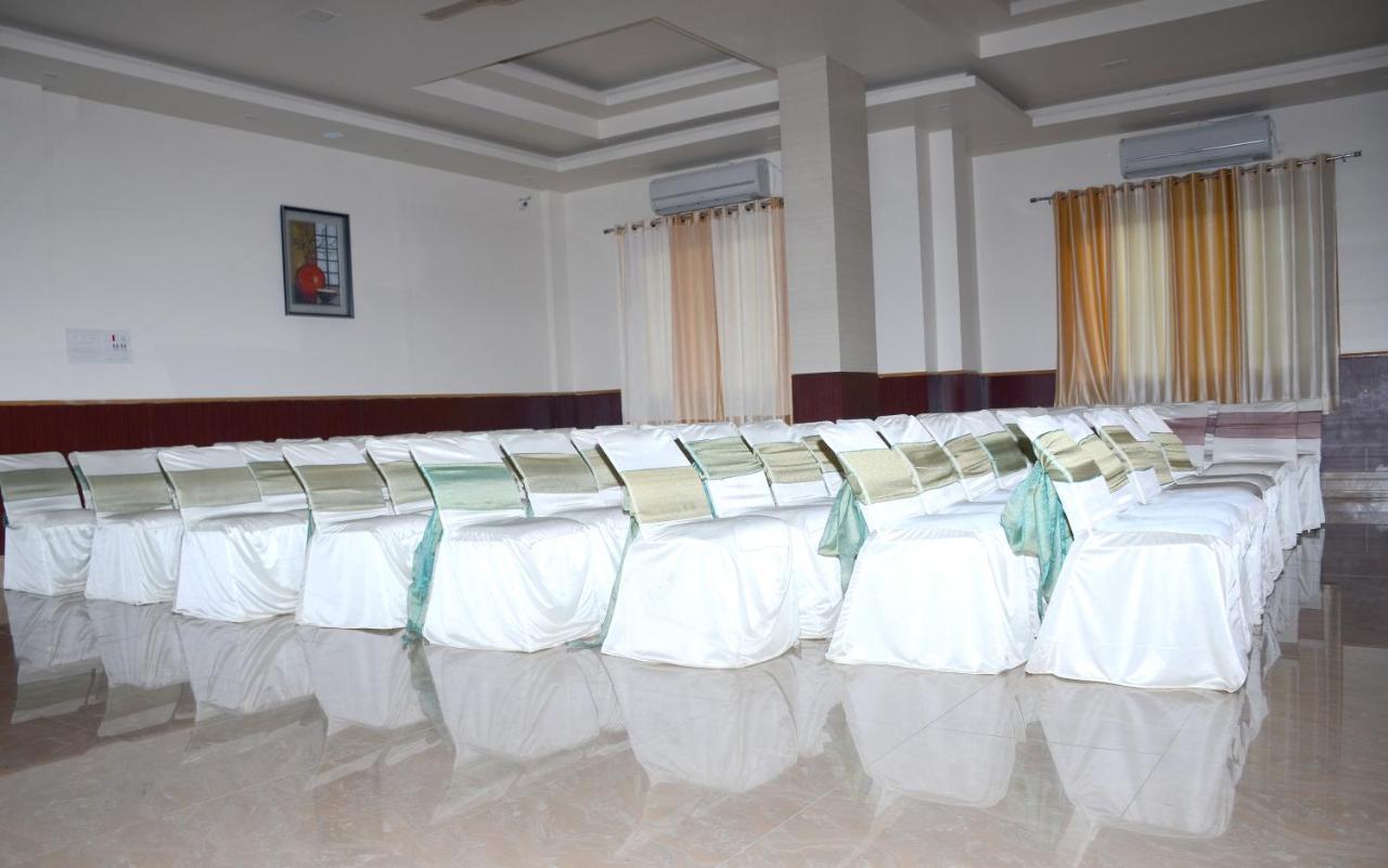 Buxar Vaishnavi Clarks Inn מראה חיצוני תמונה